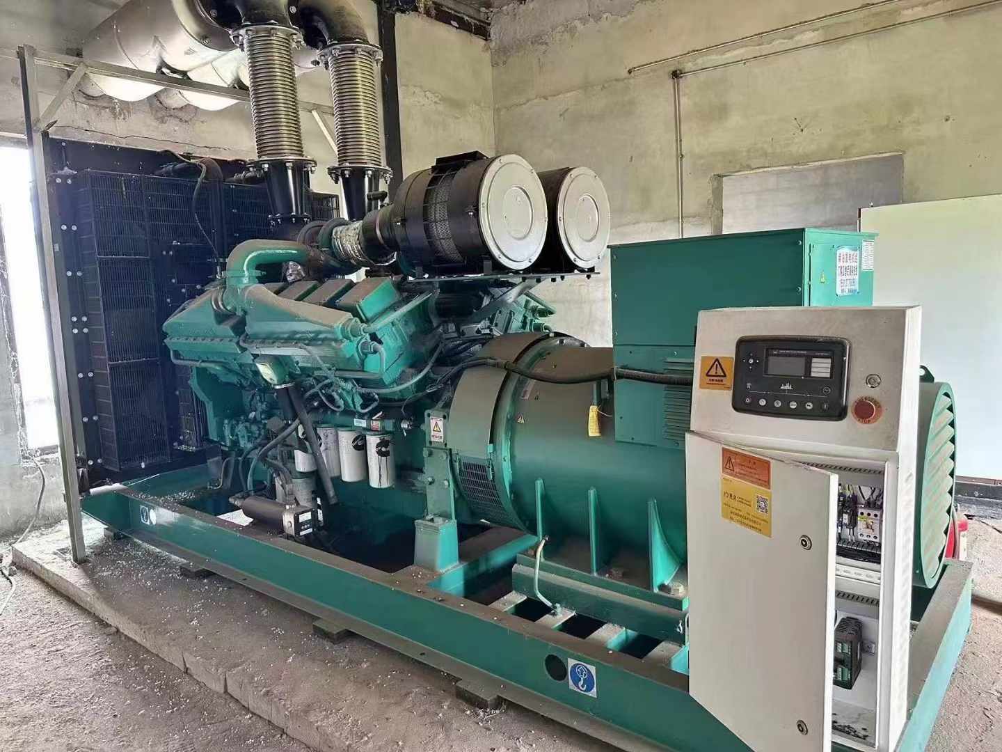 乌当无功补偿装置的性能评估需要考虑哪些因素？